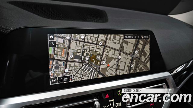 BMW 3-Series 320i Luxury