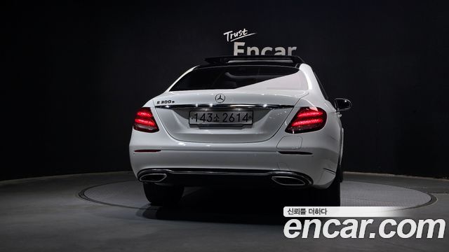 Mercedes-Benz E-Class E300e Exclusive