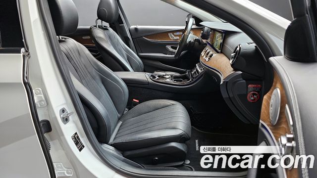 Mercedes-Benz E-Class E300e Exclusive