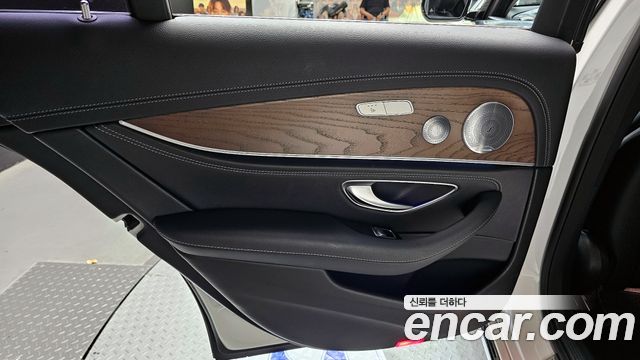 Mercedes-Benz E-Class E300e Exclusive