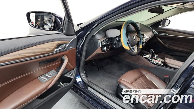 BMW 5-Series 520d Luxury Plus