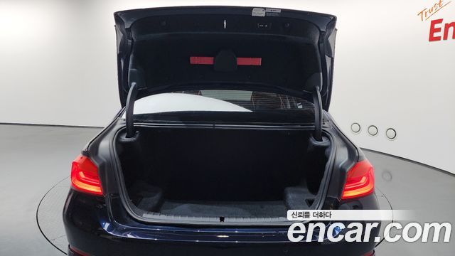 BMW 5-Series 520d Luxury Plus