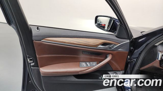 BMW 5-Series 520d Luxury Plus