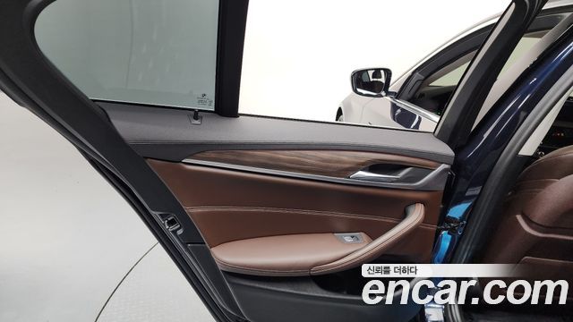BMW 5-Series 520d Luxury Plus