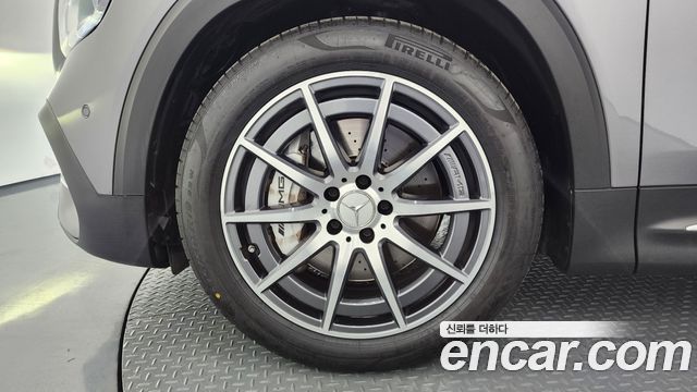 Mercedes-Benz GLB-Class AMG GLB35 4MATIC