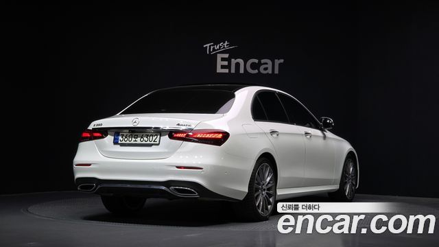 Mercedes-Benz E-Class E350 4MATIC AMG Line