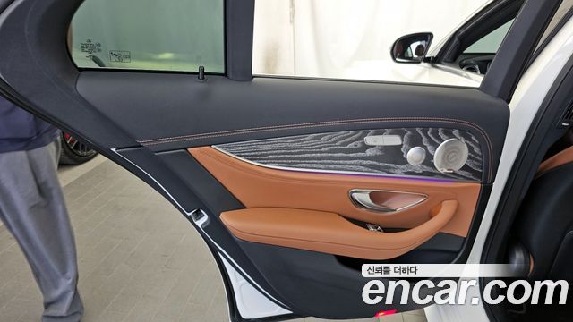 Mercedes-Benz E-Class E350 4MATIC AMG Line