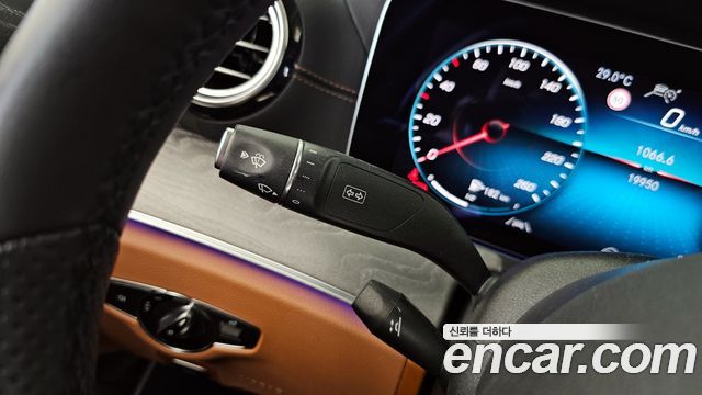Mercedes-Benz E-Class E350 4MATIC AMG Line