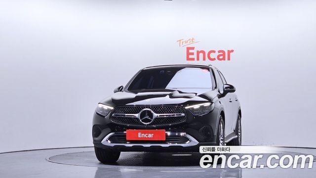 Mercedes-Benz GLC-Class GLC300 4MATIC Avnatgarde Coupe