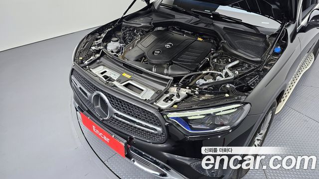 Mercedes-Benz GLC-Class GLC300 4MATIC Avnatgarde Coupe