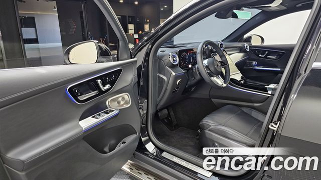 Mercedes-Benz GLC-Class GLC300 4MATIC Avnatgarde Coupe