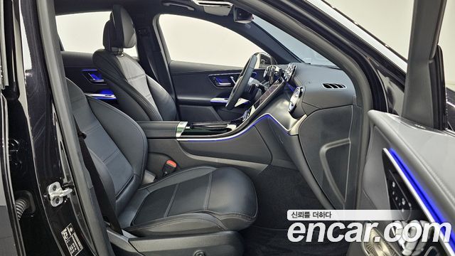 Mercedes-Benz GLC-Class GLC300 4MATIC Avnatgarde Coupe