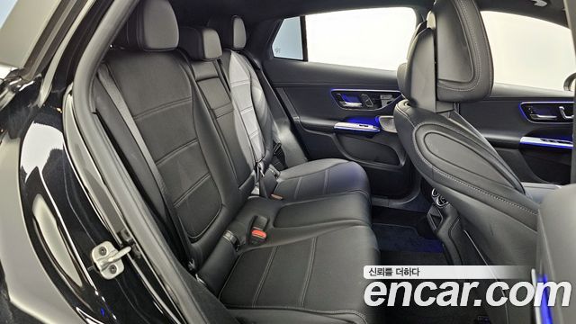 Mercedes-Benz GLC-Class GLC300 4MATIC Avnatgarde Coupe