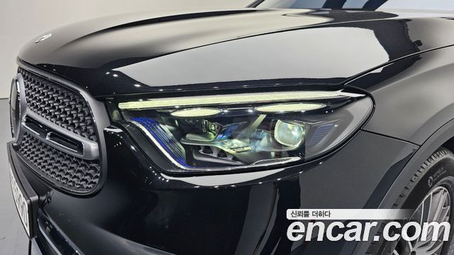 Mercedes-Benz GLC-Class GLC300 4MATIC Avnatgarde Coupe