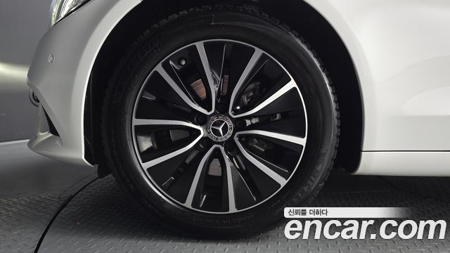 Mercedes-Benz C-Class C200