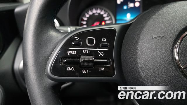 Mercedes-Benz C-Class C200