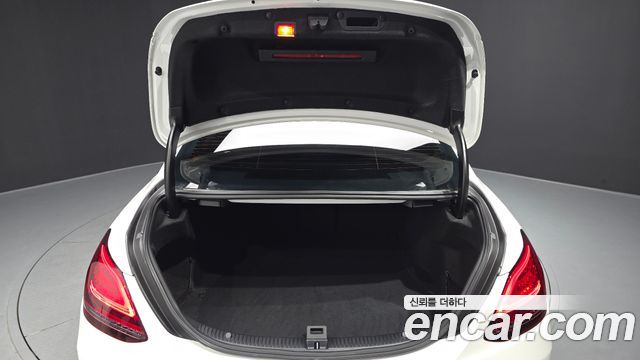 Mercedes-Benz C-Class C200