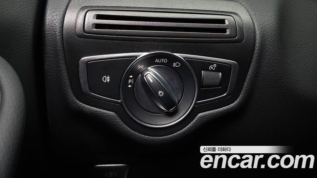 Mercedes-Benz C-Class C200