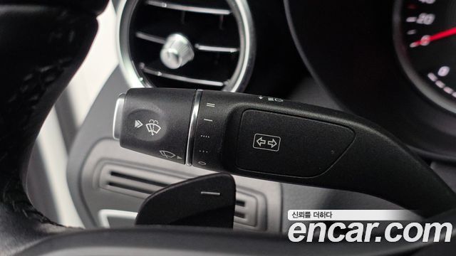 Mercedes-Benz C-Class C200