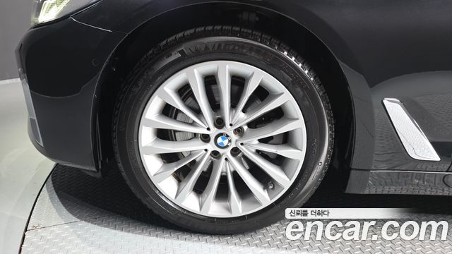 BMW 5-Series 523d Luxury