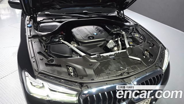 BMW 5-Series 523d Luxury