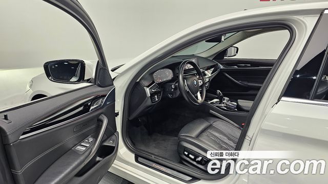 BMW 5-Series 520d Luxury Plus