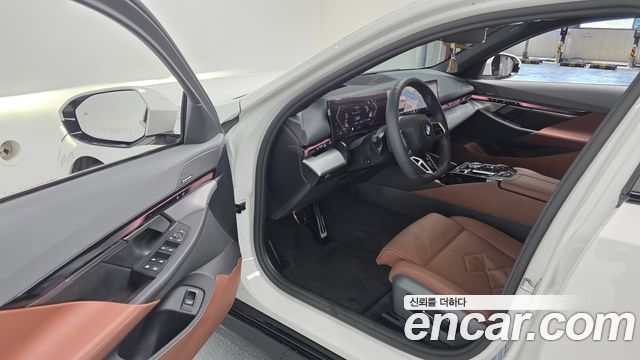 BMW 5-Series 530i xDrive M Sport