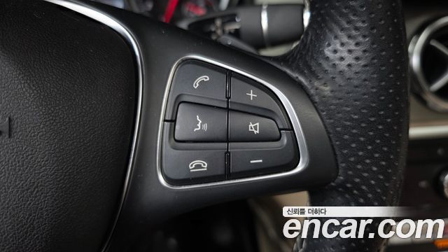 Mercedes-Benz GLA-Class GLA220 Premium