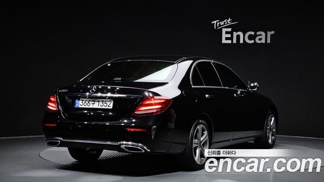 Mercedes-Benz E-Class E220d Avantgarde