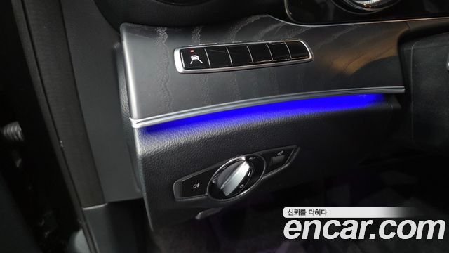 Mercedes-Benz E-Class E220d Avantgarde