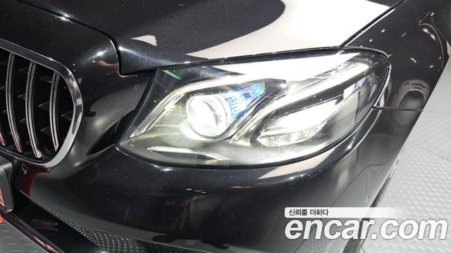Mercedes-Benz E-Class E220d Avantgarde