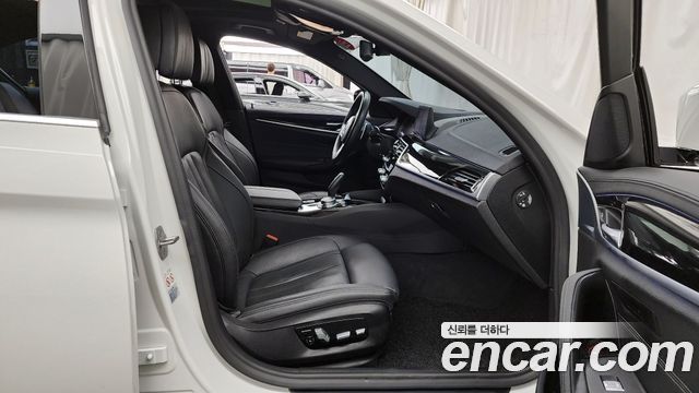 BMW 5-Series 530e M Sport