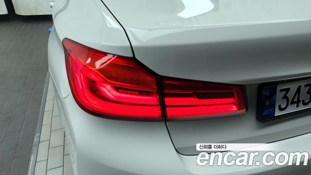 BMW 5-Series 530e M Sport