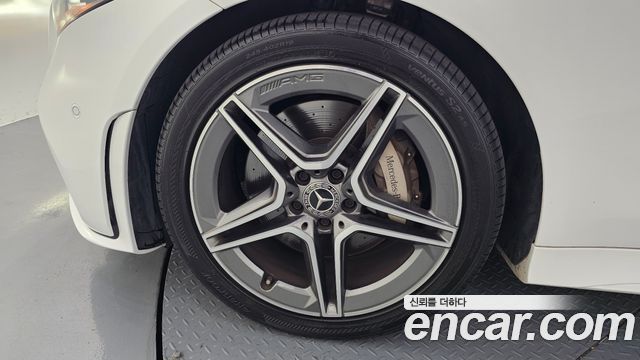 Mercedes-Benz CLS-Class CLS300d AMG Line