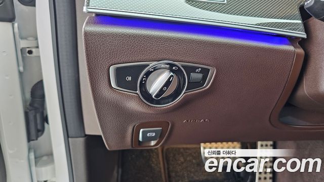 Mercedes-Benz CLS-Class CLS300d AMG Line