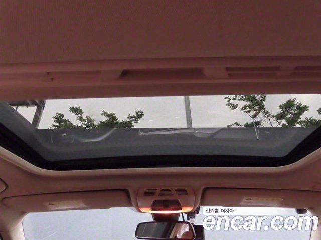 BMW 3-Series 320i Luxury