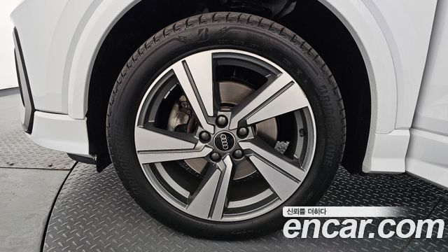 Audi Q2 35 TDI Premium