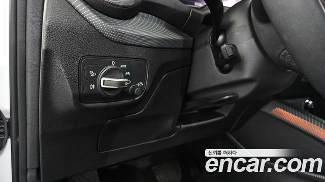 Audi Q2 35 TDI Premium