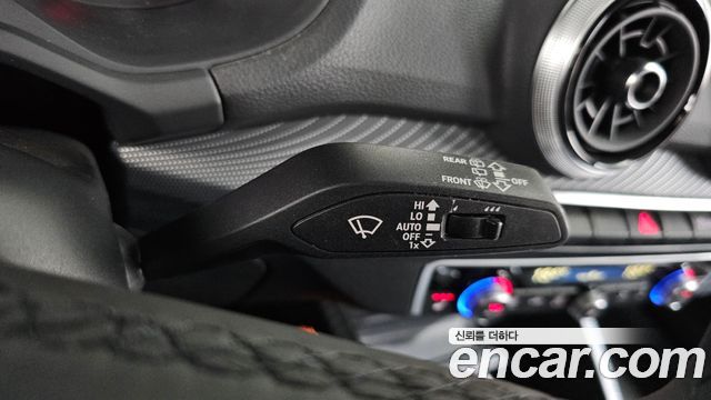 Audi Q2 35 TDI Premium