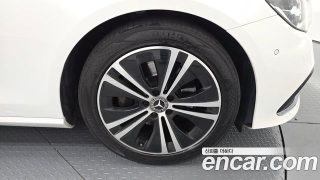 Mercedes-Benz E-Class E250 Avantgarde