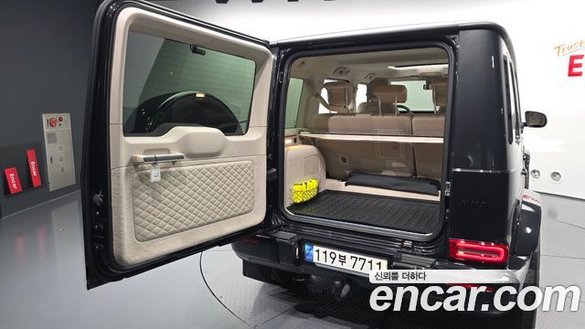 Mercedes-Benz G-Class AMG G63 Manufaktur