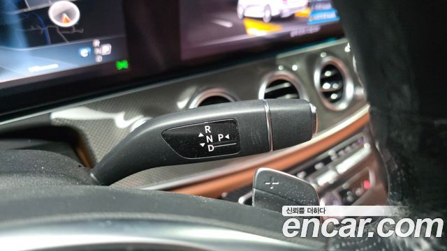 Mercedes-Benz E-Class E300 4MATIC AMG Line
