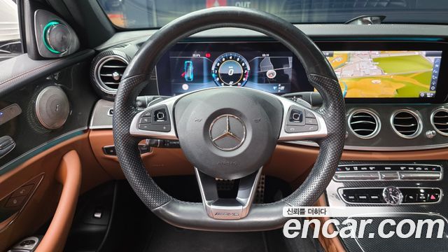 Mercedes-Benz E-Class E300 4MATIC AMG Line