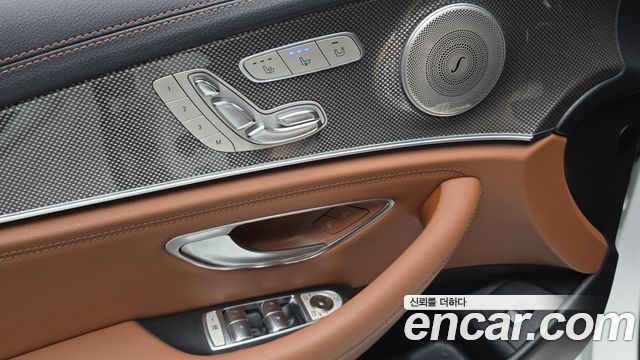 Mercedes-Benz E-Class E300 4MATIC AMG Line
