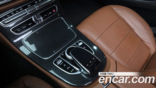 Mercedes-Benz E-Class E300 4MATIC AMG Line