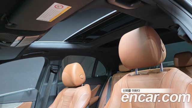 Mercedes-Benz E-Class E300 4MATIC AMG Line