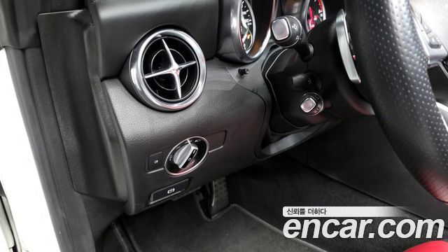 Mercedes-Benz SLC-Class AMG SLC43
