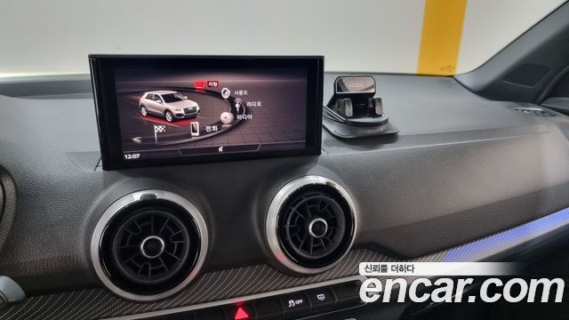 Audi Q2 35 TDI Premium