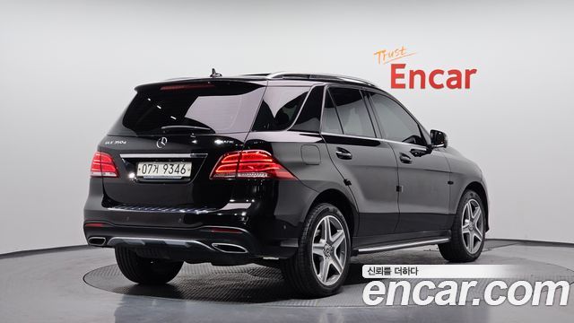 Mercedes-Benz GLE-Class GLE350 d 4MATIC