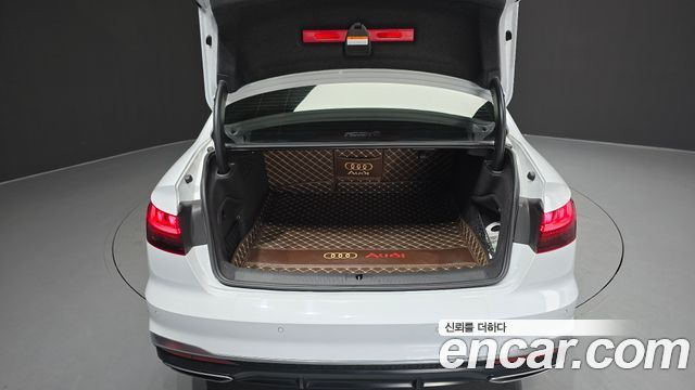 Audi A4 40 TFSI Premium